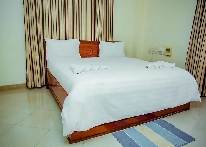 Silver Paradise Hotel